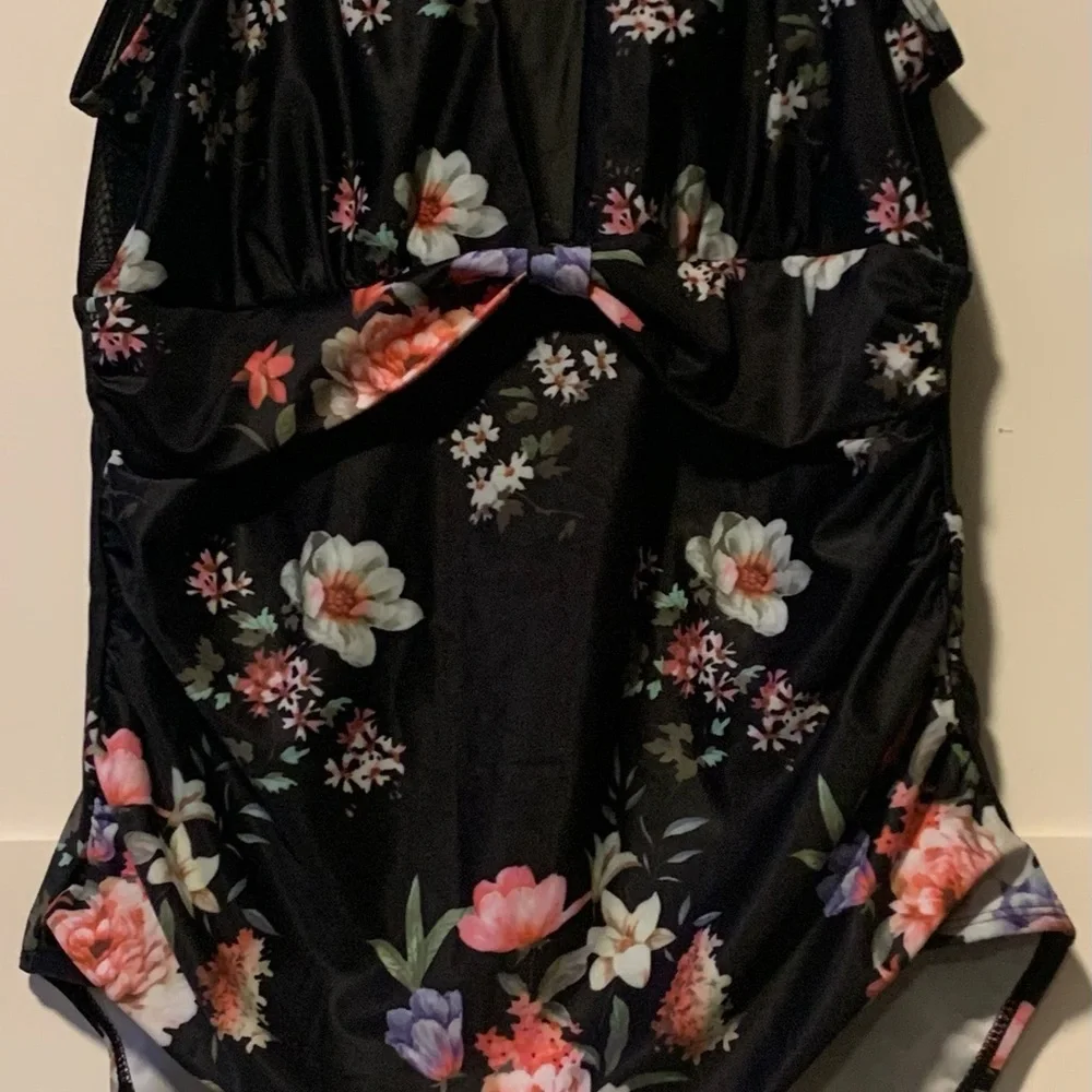 Swimsuit Women's Large black w floral design Mesh, waist tie halter neckline